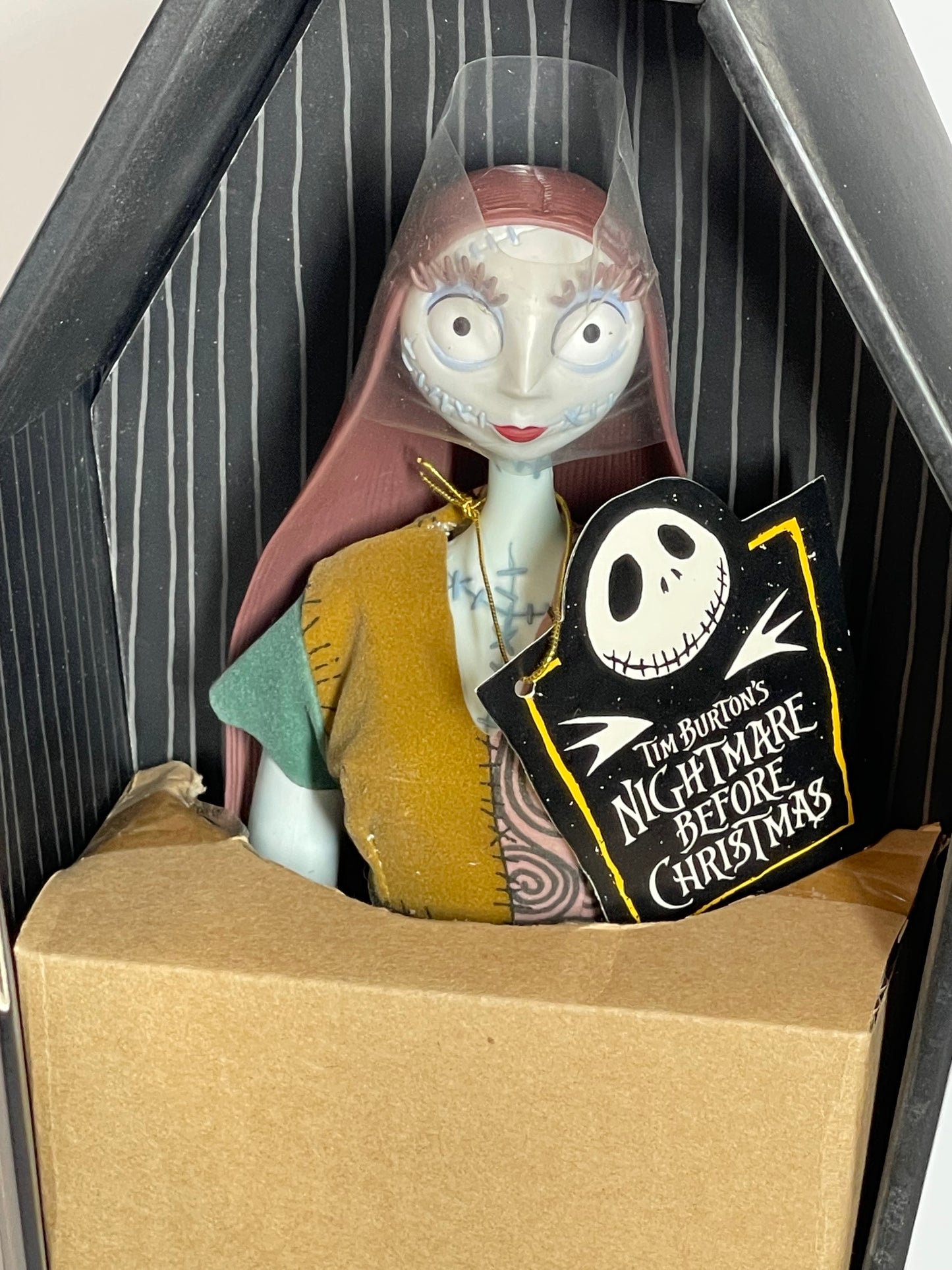 Nightmare Before Christmas - Sally Coffin Doll - Series 1 - 1998 #103544