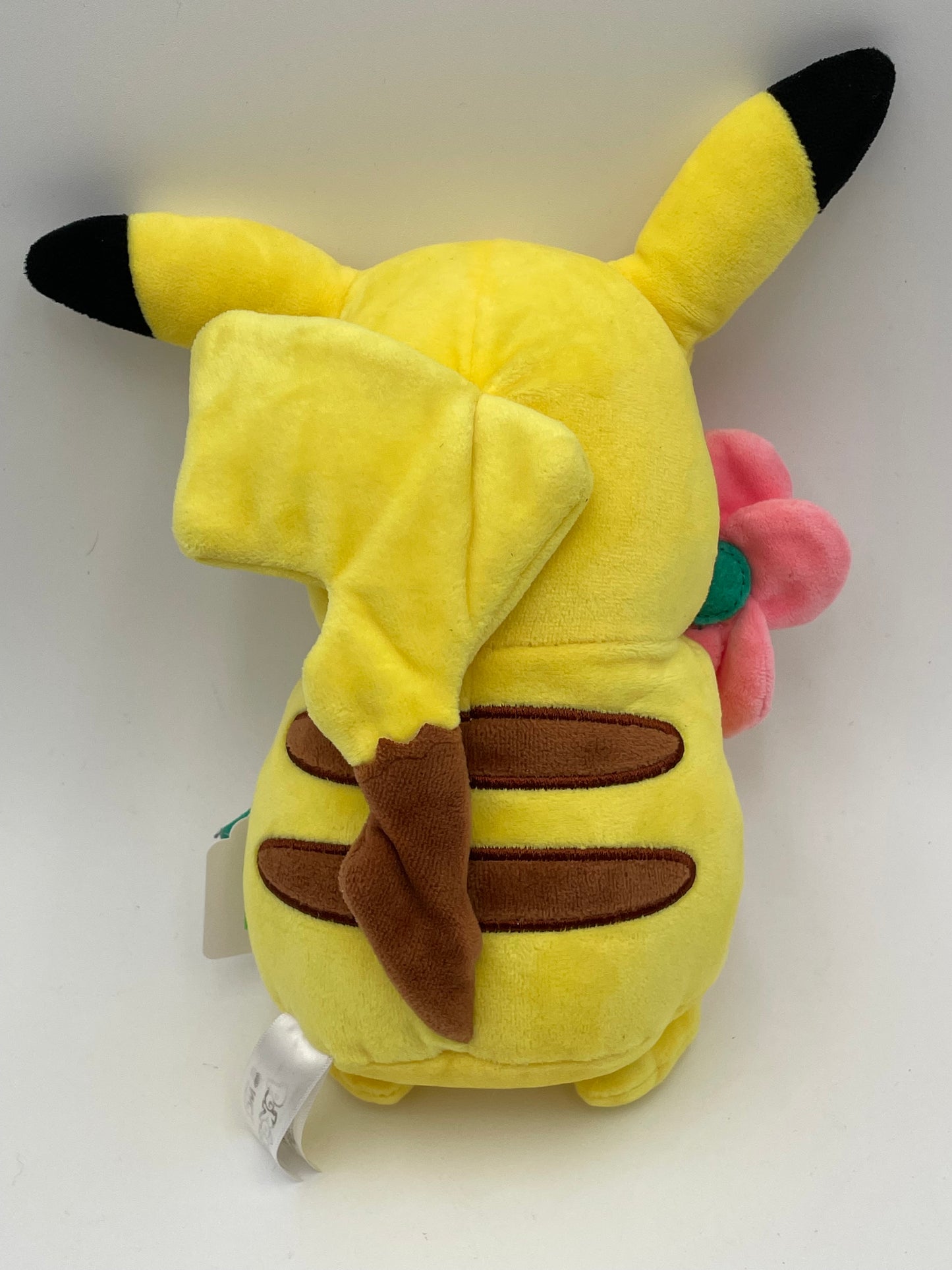 Pokémon - Pikachu w/ Flower Plush 2018 #103643