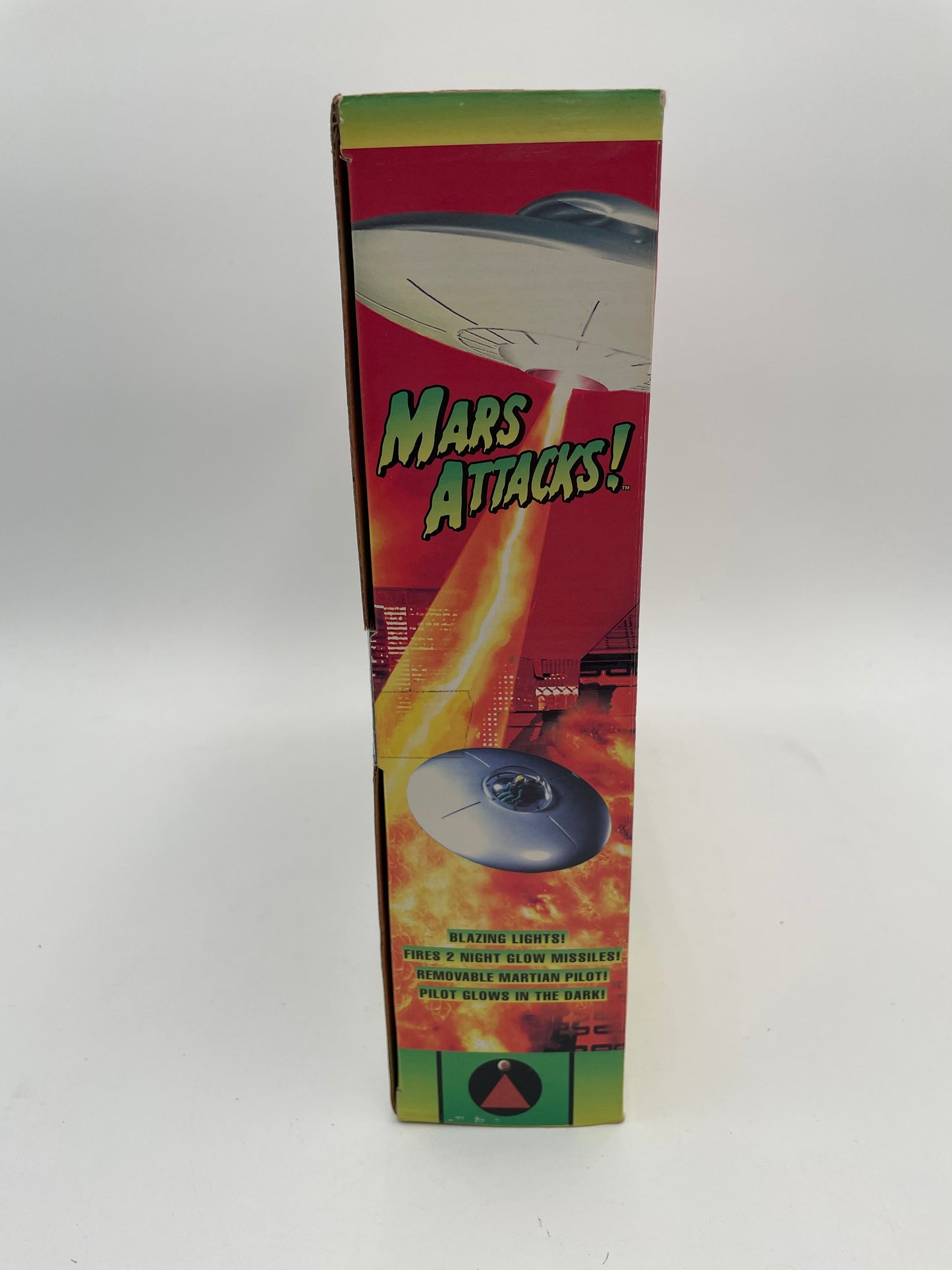 Mars Attacks! - Martian Flying Saucer 1996 #104738