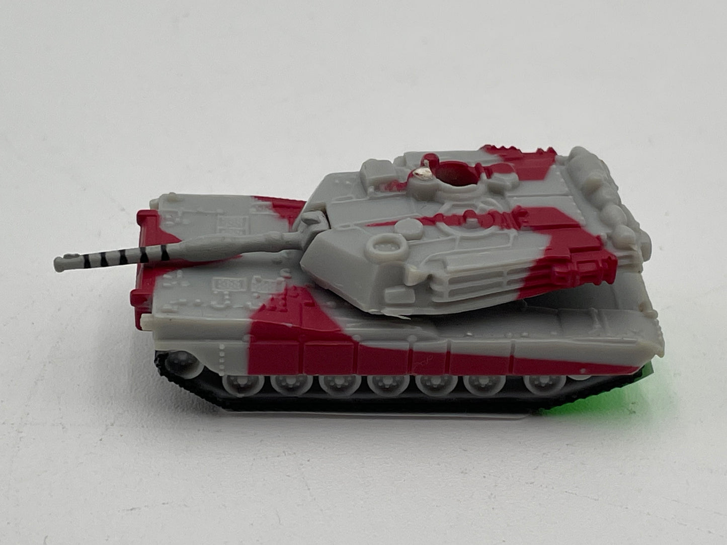 Micro Machines - Red/Grey Camo Tank 1999 #104663